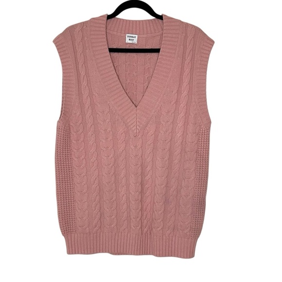 Aritzia Sunday Best Winston Vest- Oversized Cable Knit Sweater Vest- Size Small - Picture 2 of 15